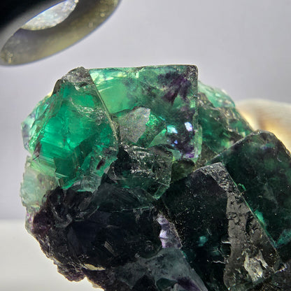 Rare spécimen de cube de fluorite fantôme, parqueté zonal Okorusu Namibie 73 x 44 x 33 mm 