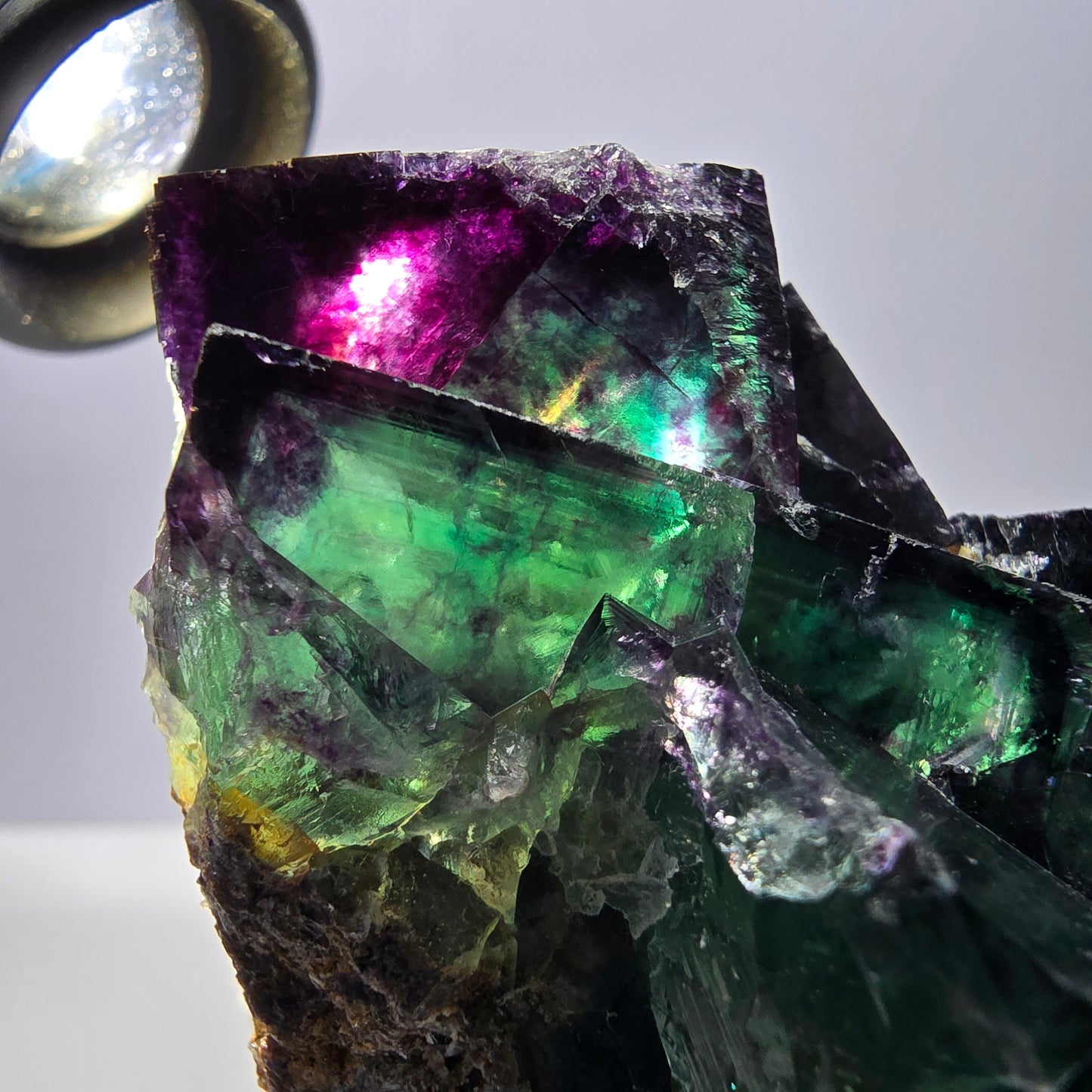 Rare spécimen de cube de fluorite fantôme, parqueté zonal Okorusu Namibie 70*51*43mm 