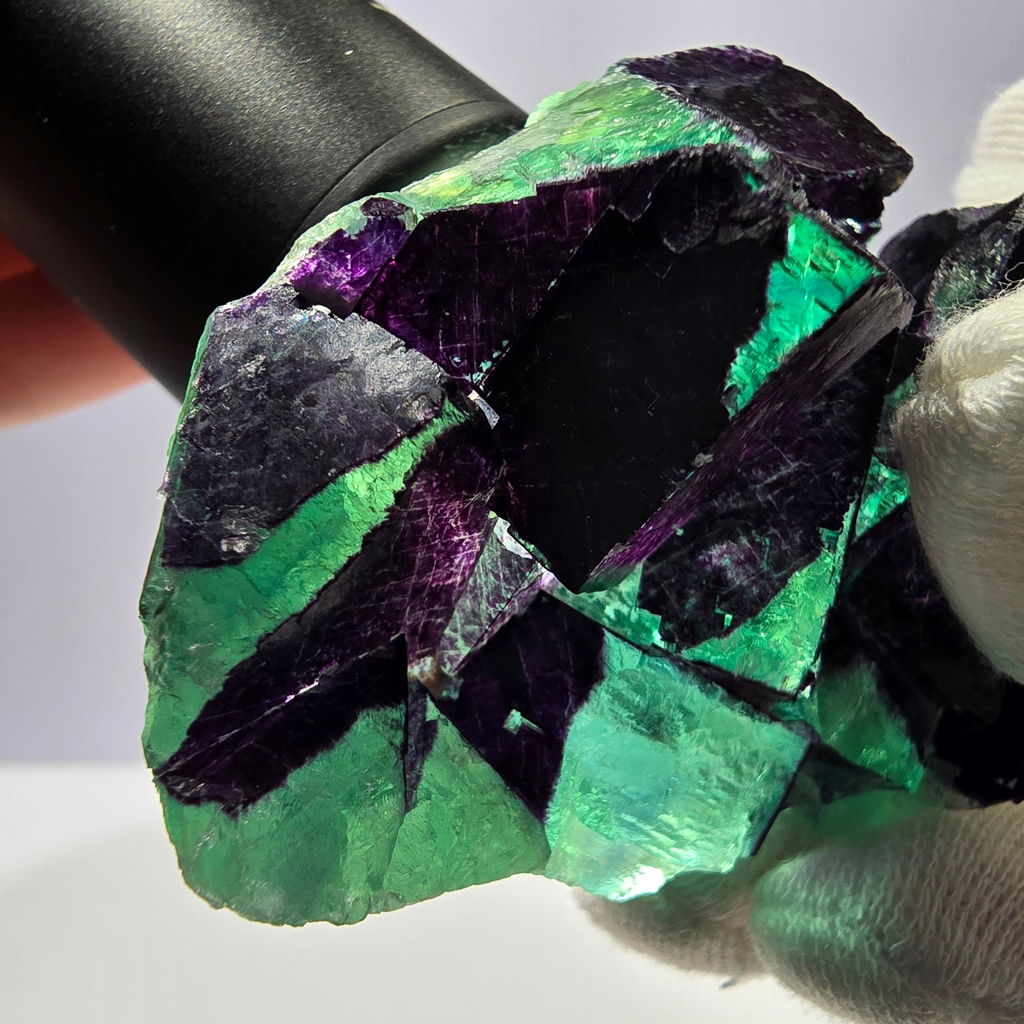Spécimen de cube de fluorite fantôme vert violet zonal 11:11 Angel Pocket, Namibie 67*52*25mm 