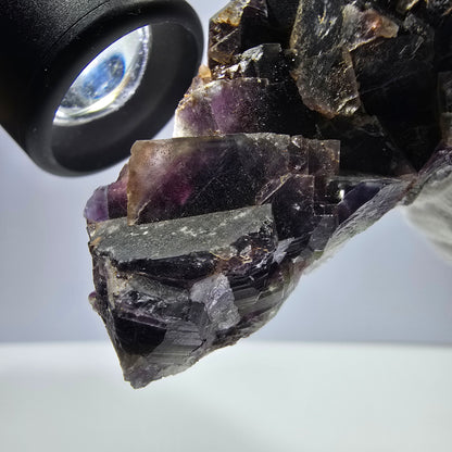 Spécimen de cube de fluorite fantôme, violet, rouge et bleu, Okorusu, Namibie, 91 x 58 x 22 mm 