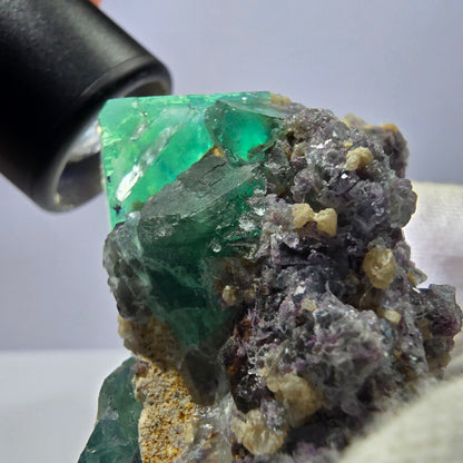 Rare spécimen de cube de fluorite fantôme, parqueté vert Okorusu, Namibie, 72 x 60 x 45 mm 