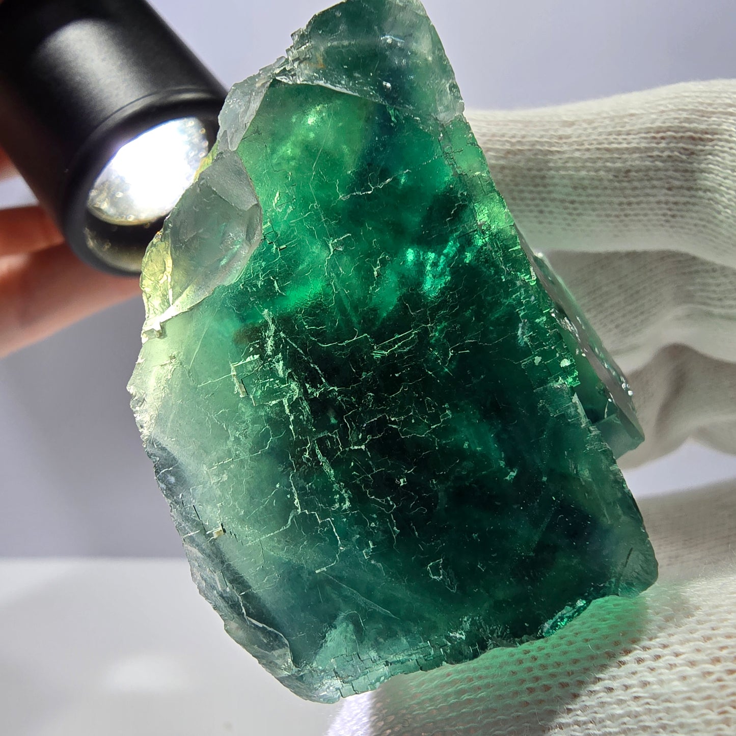 Rare spécimen de cube de fluorite fantôme, parqueté vert Okorusu, Namibie, 63 x 55 x 41 mm 