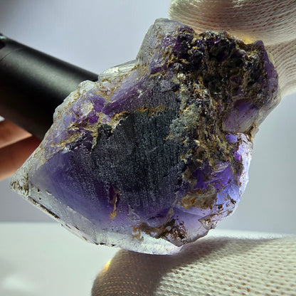 Rare spécimen de cube de fluorite fantôme, bleu-violet Okorusu Namibie 66 x 43 x 32 mm 