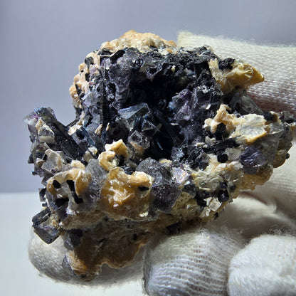Spécimen de fluorite fantôme colorée, tourmaline scholle, muscovite, Erongo, Namibie, 54 x 49 x 40 mm 