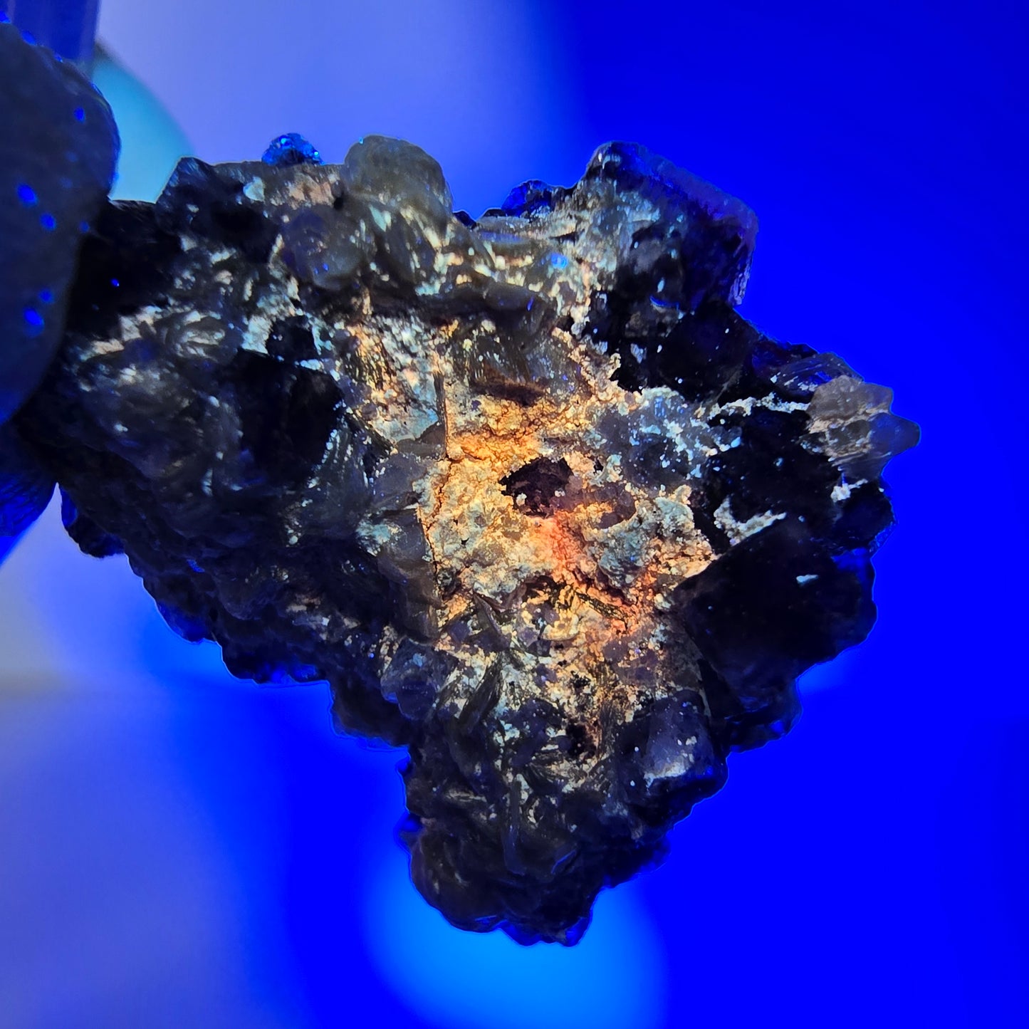 Bunte Phantom Fluorit Würfel, Muskovit Stufe Erongo, Namibia 25*18*11mm