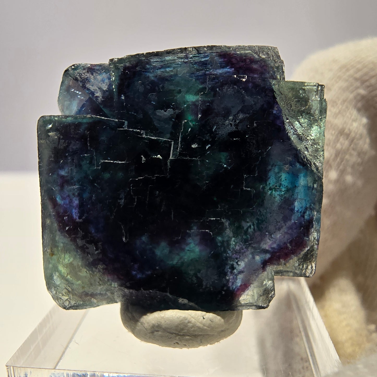Spécimen de cube de fluorite fantôme, zonal – Nouvelle découverte ! Okorusu, Namibie, 33 x 31 x 21 mm 