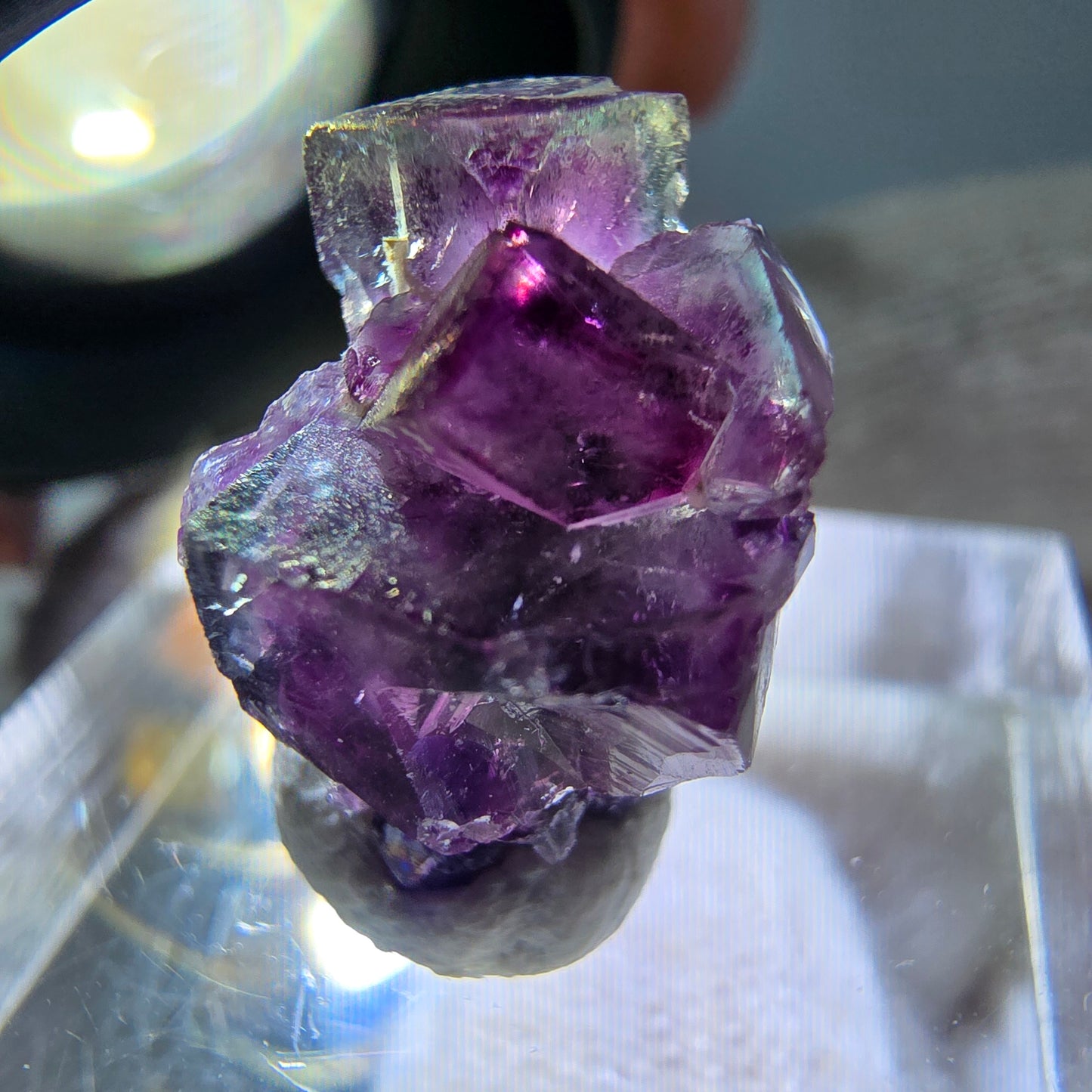 Spécimen de cube de fluorite fantôme, violet-vert, Okorusu, Namibie, 17 x 11 x 12 mm 
