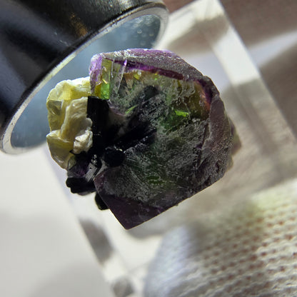 Cube de fluorite fantôme hexagonal, muscovite, tourmaline Schörl Erongo, Namibie 21*14*11mm 