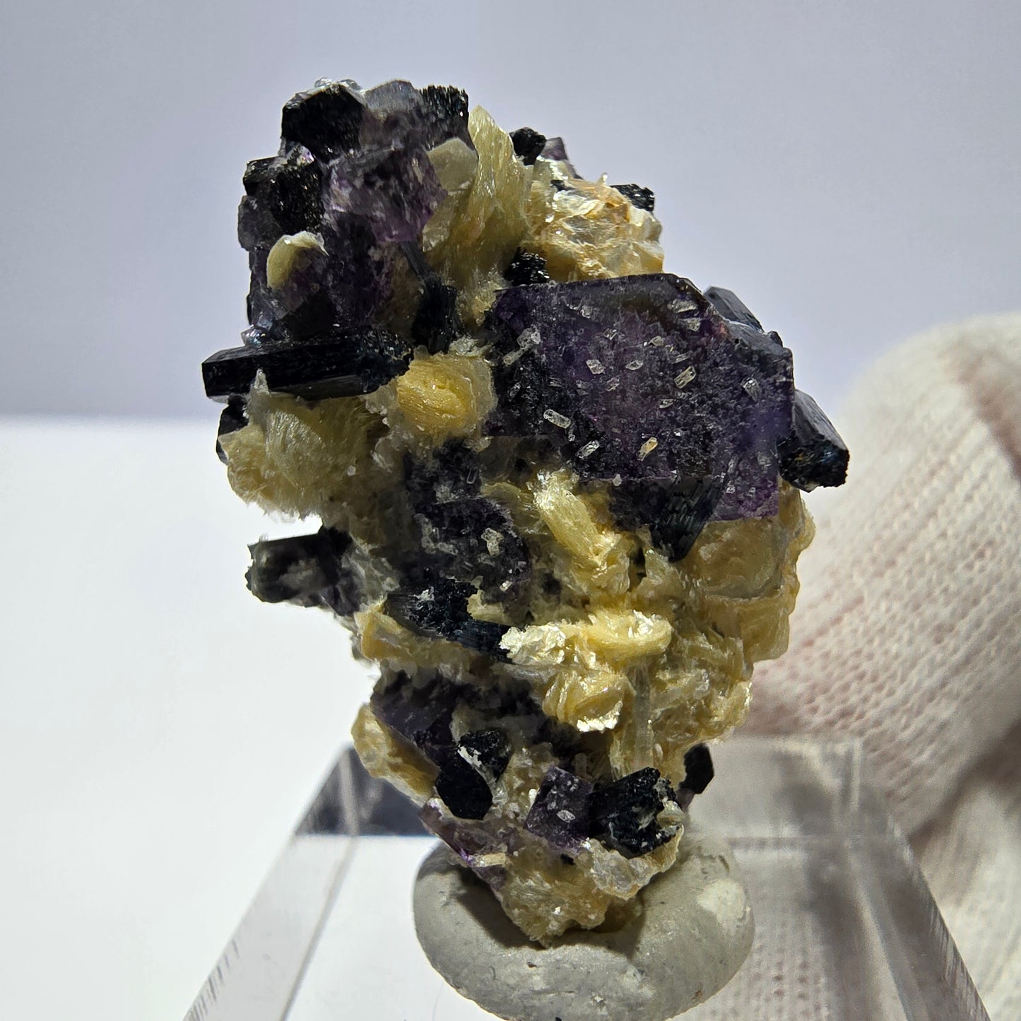 Cubes de fluorite fantôme colorés, tourmaline scholle muscovite hyalite, Erongo, Namibie, 36 x 24 x 15 mm 