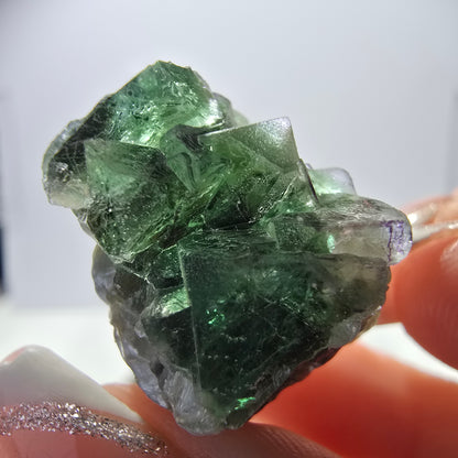 Lot de 16 fluorites fantômes, hyalites, tourmalines Schörl, muscovites, Erongo, Namibie