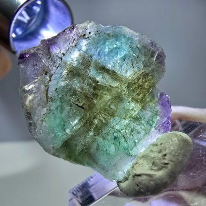 Cube hexagonal de fluorite fantôme, spécimen zonal, Erongo, Namibie, 27 x 24 x 9 mm 