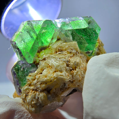 Cube hexagonal de fluorite fantôme, spécimen de muscovite, Erongo, Namibie, 24 x 20 x 19 mm 