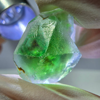 Spécimen de cube de fluorite fantôme, vert-brun, Erongo, Namibie, 21 x 14 x 10 mm 