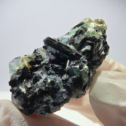 Cube de fluorite fantôme, zonal, muscovite, spécimen de tourmaline Schorl, Erongo, Namibie, 40 x 27 x 17 mm 