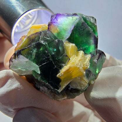 Cube de fluorite fantôme, muscovite et tourmaline Schorl, spécimen d'Erongo, Namibie, 27 x 25 x 25 mm 