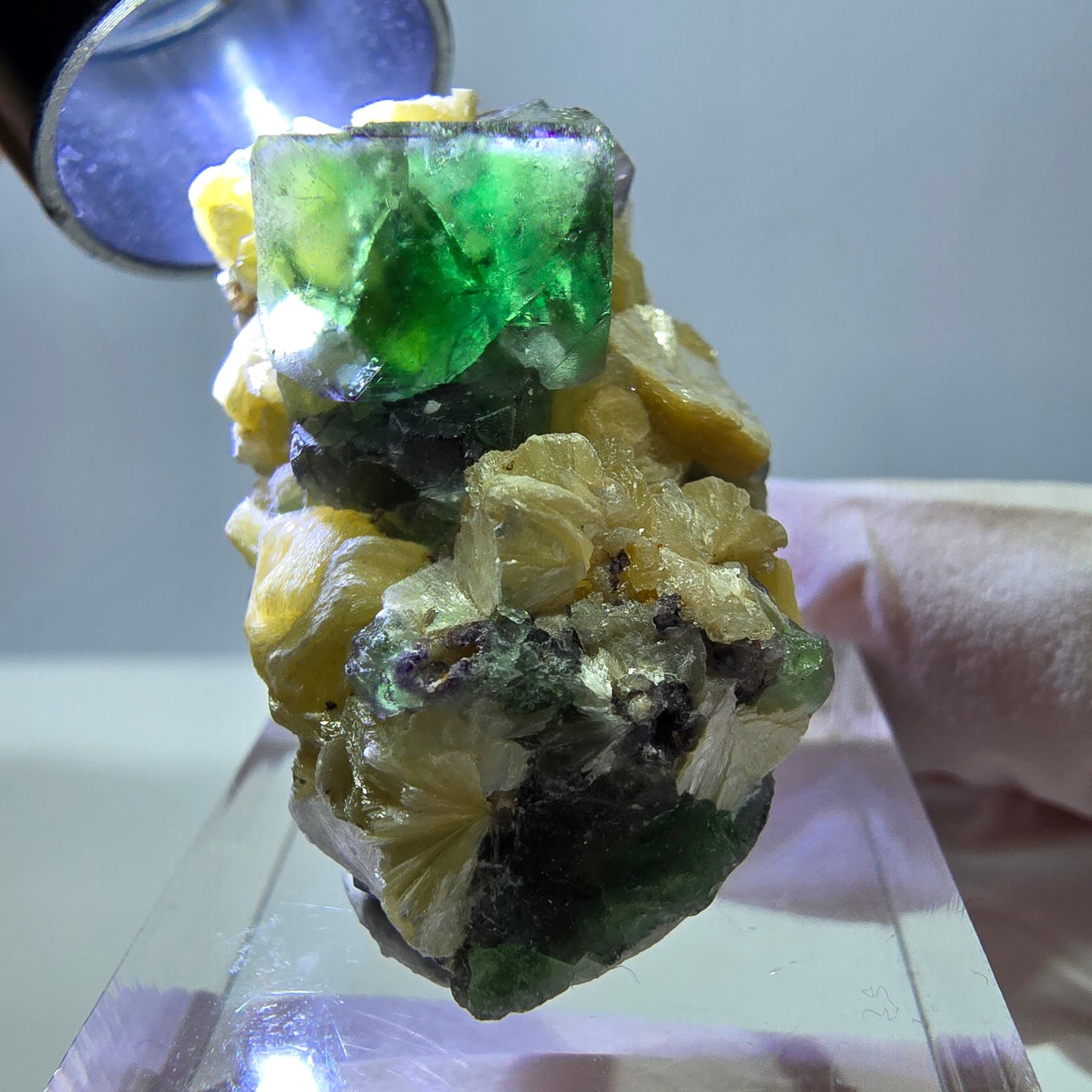 Cube de fluorite fantôme, zonal, muscovite, spécimen de tourmaline Schorl, Erongo, Namibie, 35 x 21 x 20 mm 