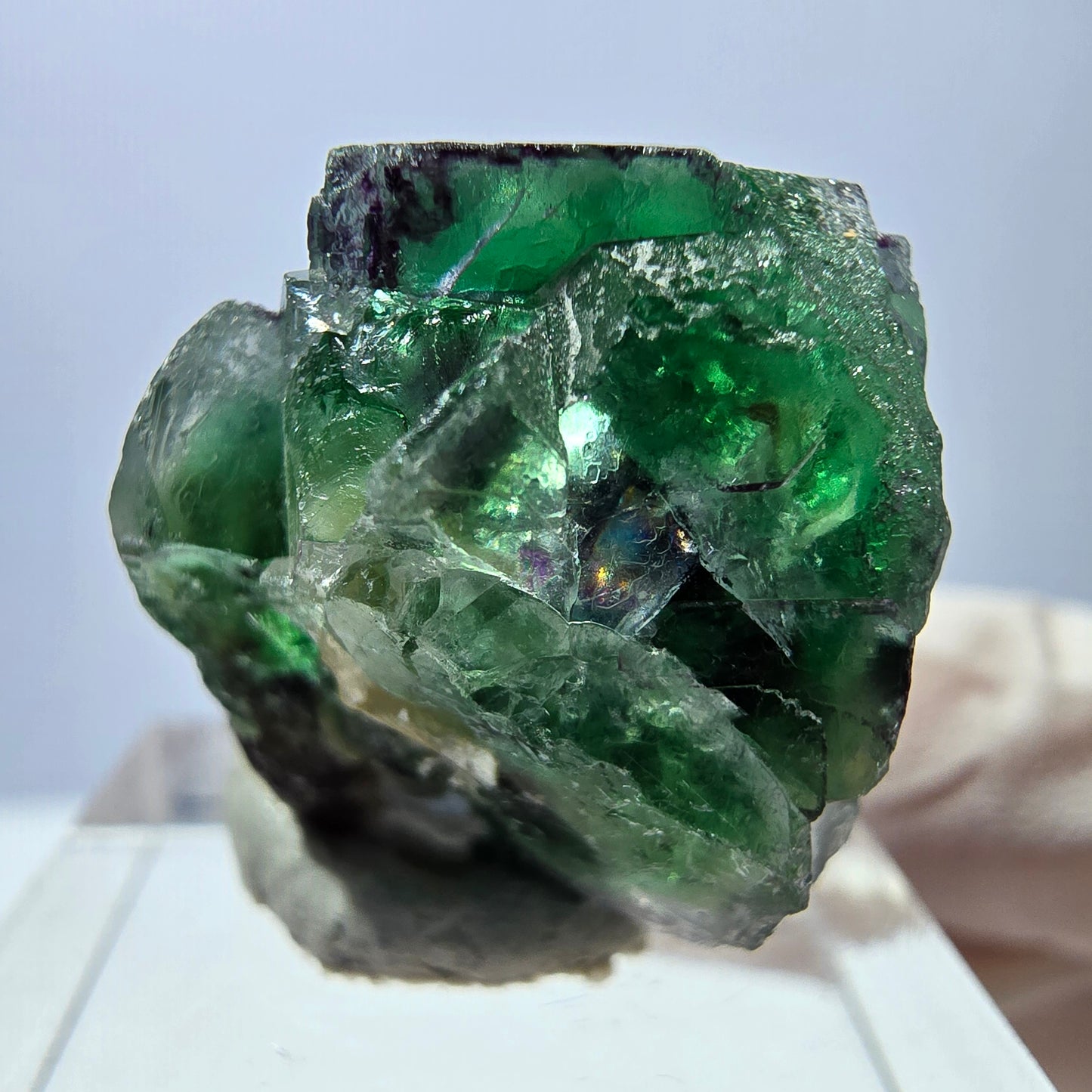 Cube de fluorite fantôme, zonal, spécimen de muscovite, Erongo, Namibie, 21 x 20 x 19 mm 