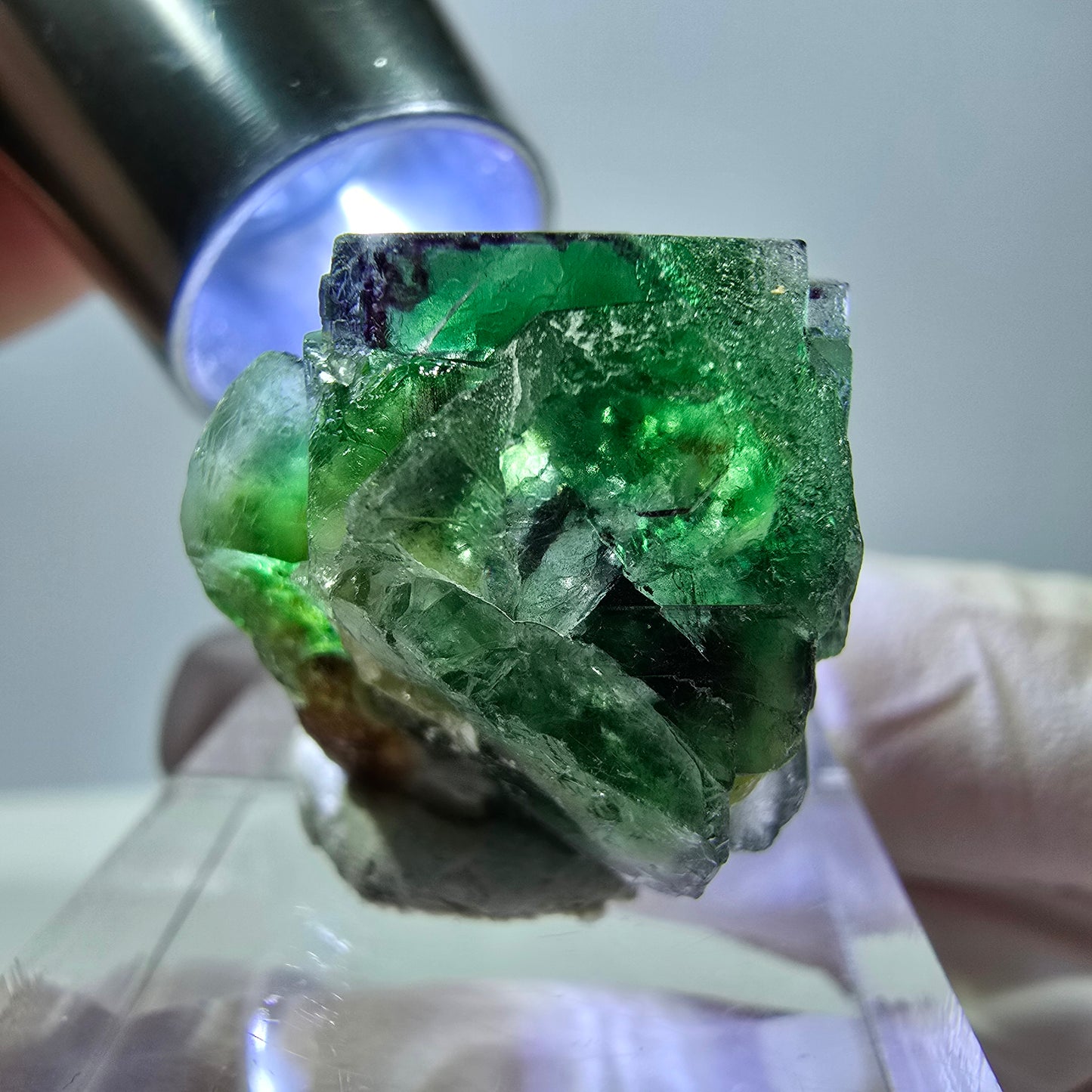 Cube de fluorite fantôme, zonal, spécimen de muscovite, Erongo, Namibie, 21 x 20 x 19 mm 