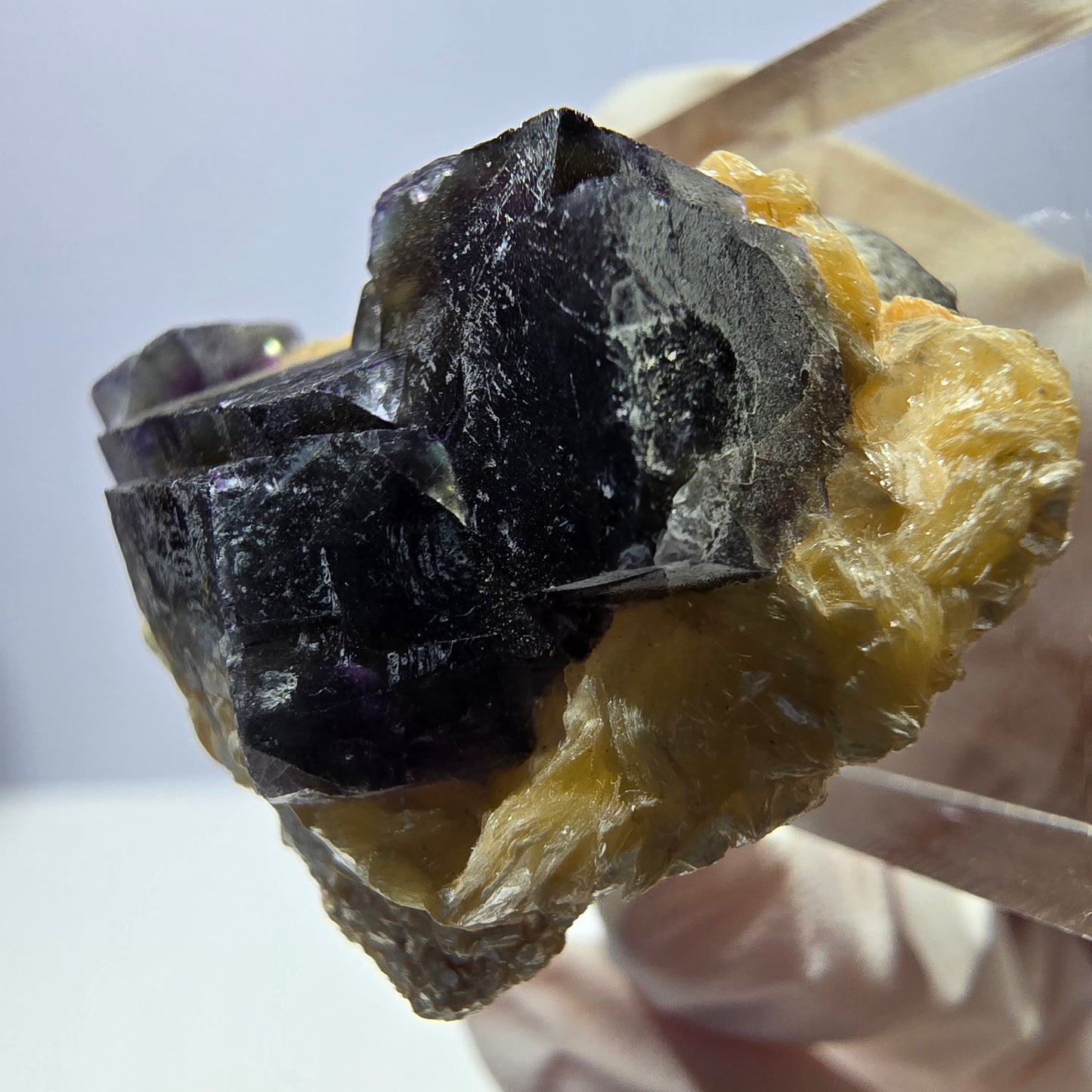 Cubes de fluorite fantôme colorés, spécimen de muscovite, Erongo, Namibie, 32 x 27 x 13 mm 