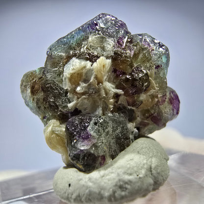 Cubes de fluorite fantôme colorés, spécimen de muscovite, Erongo, Namibie, 18 x 17 x 11 mm 