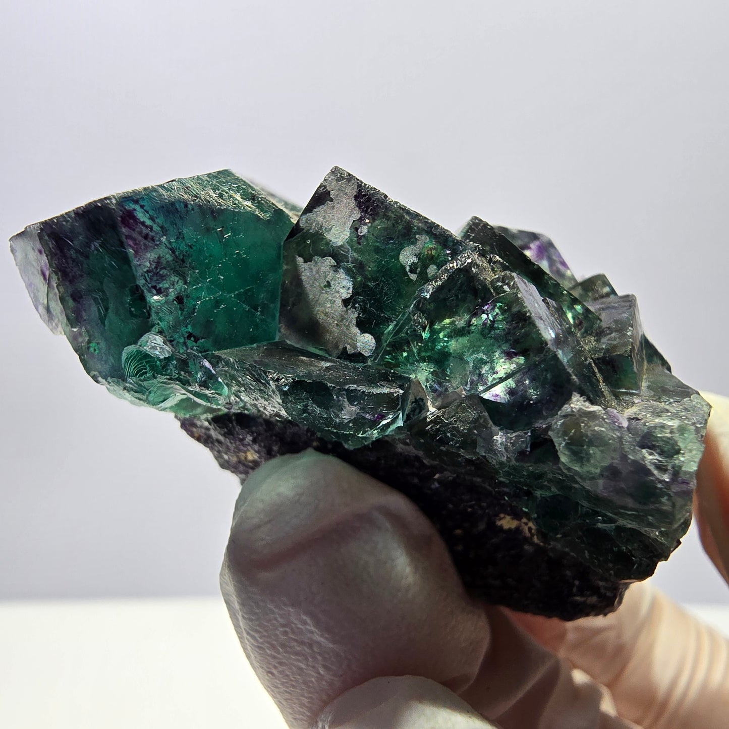 Spécimen de cube de fluorite fantôme, parqueté, vert violet Okorusu, Namibie 62*45*29mm 
