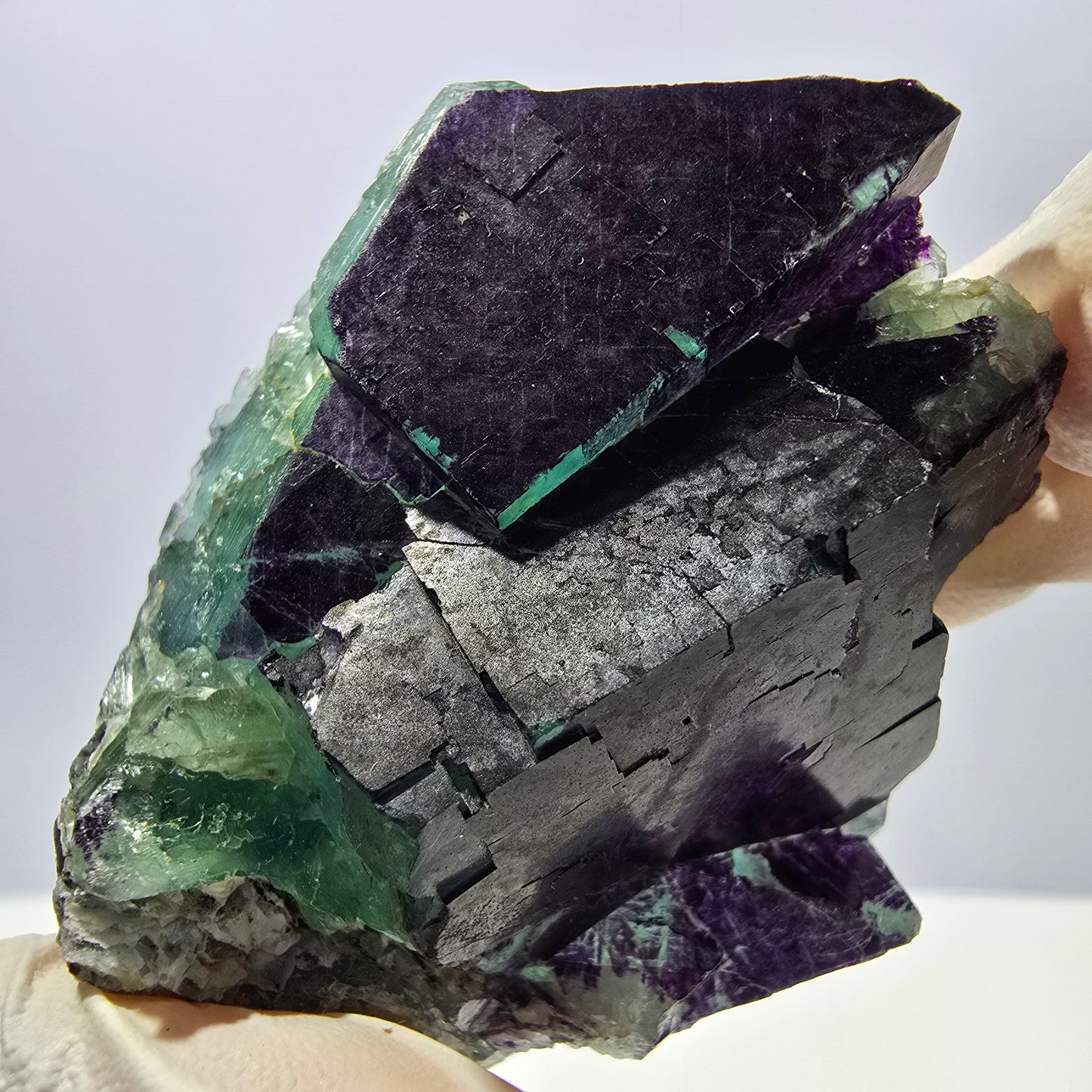 Spécimen de cube de fluorite fantôme vert violet zonal 11:11 Angel Pocket, Namibie 52*46*25mm 