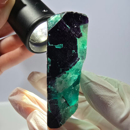Spécimen de cube de fluorite fantôme vert violet zonal 11:11 Angel Pocket, Namibie 56*48*19mm 