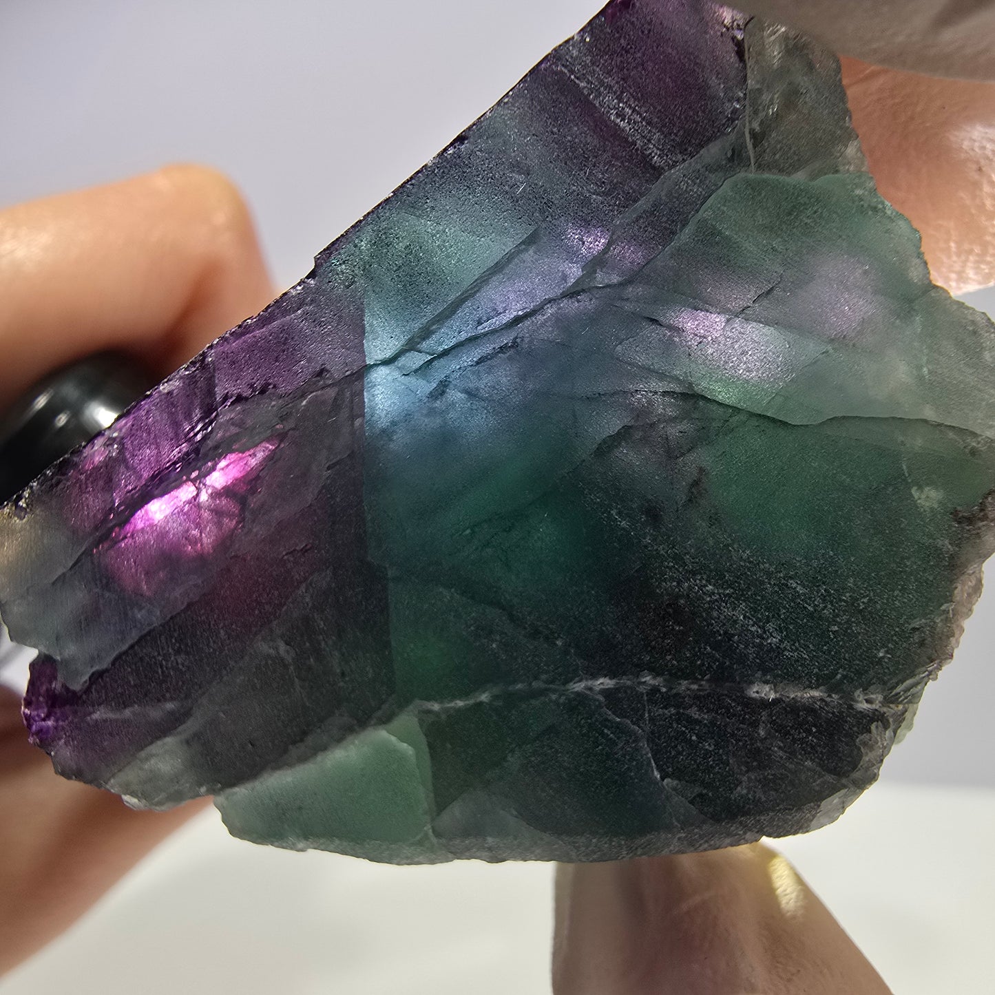 Spécimen de cube de fluorite fantôme vert violet zonal 11:11 Angel Pocket, Namibie 54*38*38mm 