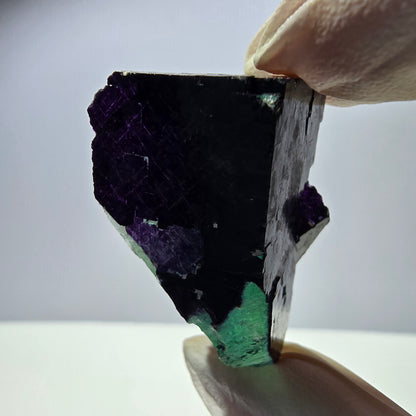 Spécimen de cube de fluorite fantôme vert violet zonal 11:11 Angel Pocket, Namibie 41*33*18mm 
