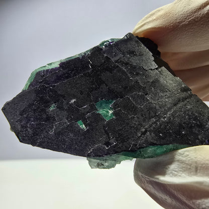 Spécimen de cube de fluorite fantôme vert violet zonal 11:11 Angel Pocket, Namibie 57*46*20mm 