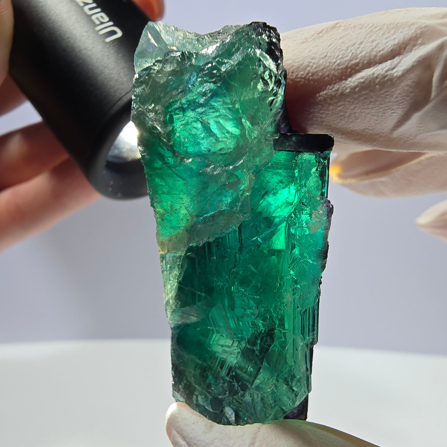 Spécimen de cube de fluorite fantôme vert violet zonal 11:11 Angel Pocket, Namibie 57*46*20mm 