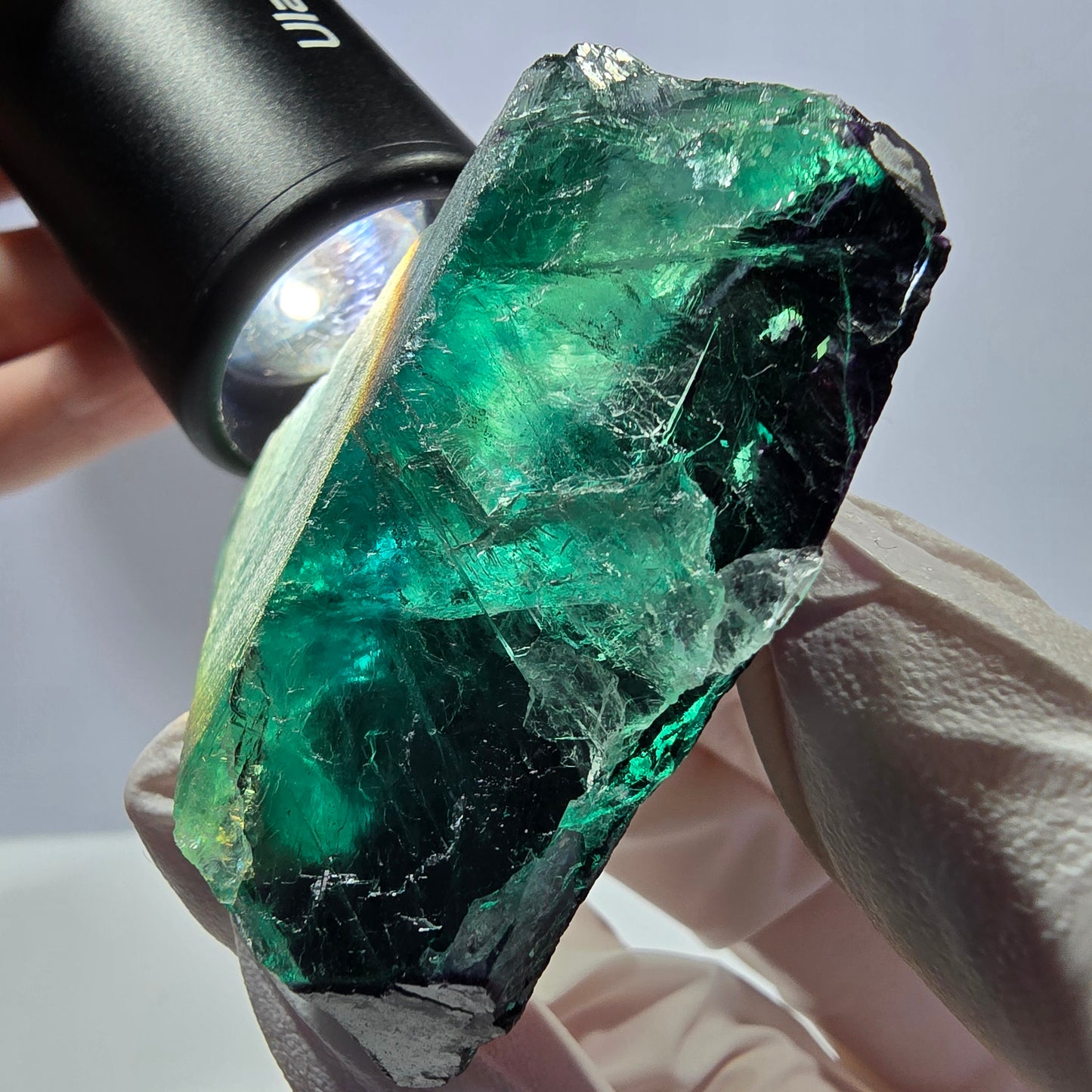 Spécimen de cube de fluorite fantôme vert violet zonal 11:11 Angel Pocket, Namibie 57*46*20mm 