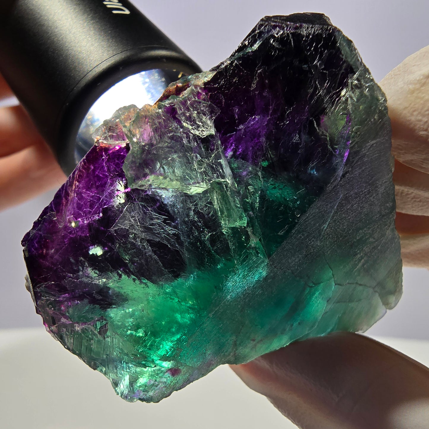 Spécimen de cube de fluorite fantôme vert violet zonal 11:11 Angel Pocket, Namibie 57*46*20mm 