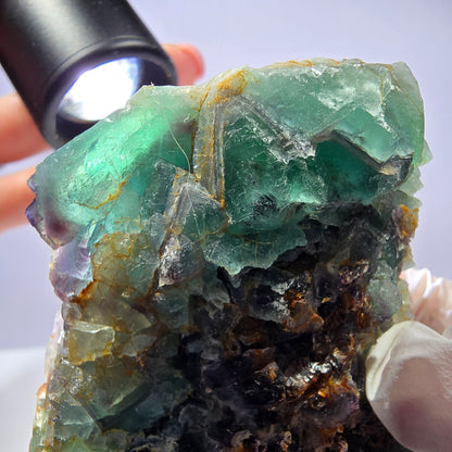 Grand spécimen de cube de fluorite fantôme, vert violet, Okorusu, Namibie, 88 x 60 x 40 mm 