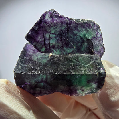 Spécimen de cube de fluorite fantôme parqueté vert violet Okorusu, Namibie 30*30*17 mm 