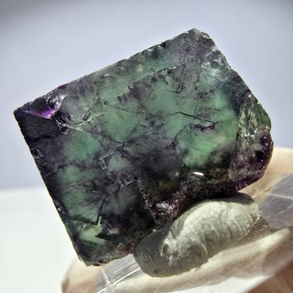 Rare cube de fluorite fantôme parqueté vert violet Okorusu Namibie 24*20*10mm 