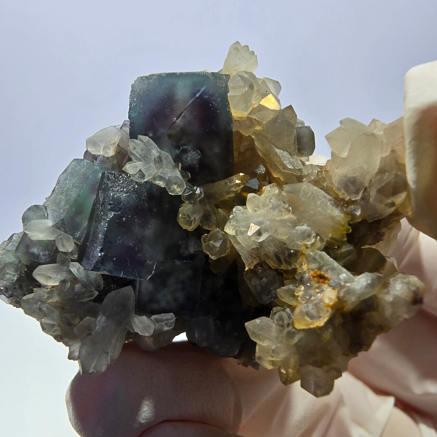 Rare cube de fluorite fantôme, spécimen de quartz vert violet Okorusu Namibie 46 x 33 x 30 mm 