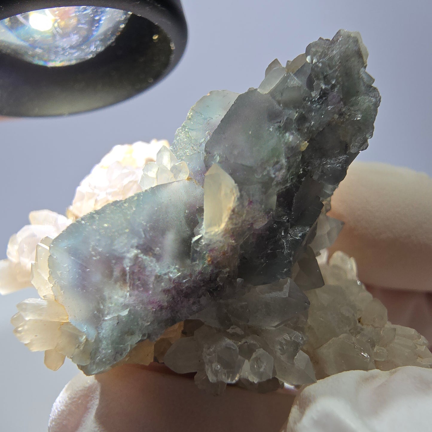 Rare cube de fluorite fantôme, spécimen de quartz vert violet Okorusu Namibie 46 x 33 x 30 mm 