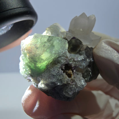 Rare cube de fluorite fantôme, spécimen de quartz vert violet Okorusu Namibie 38 x 27 x 24 mm 