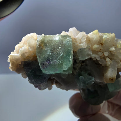 Rare cube de fluorite fantôme, spécimen de quartz vert Brandberg, Namibie, 57 x 33 x 37 mm 