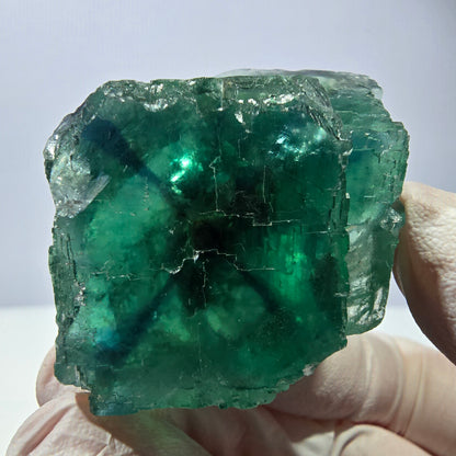 Spécimen de cube de fluorite fantôme, vert parqueté Okorusu, Namibie 50 x 36 x 33 mm 