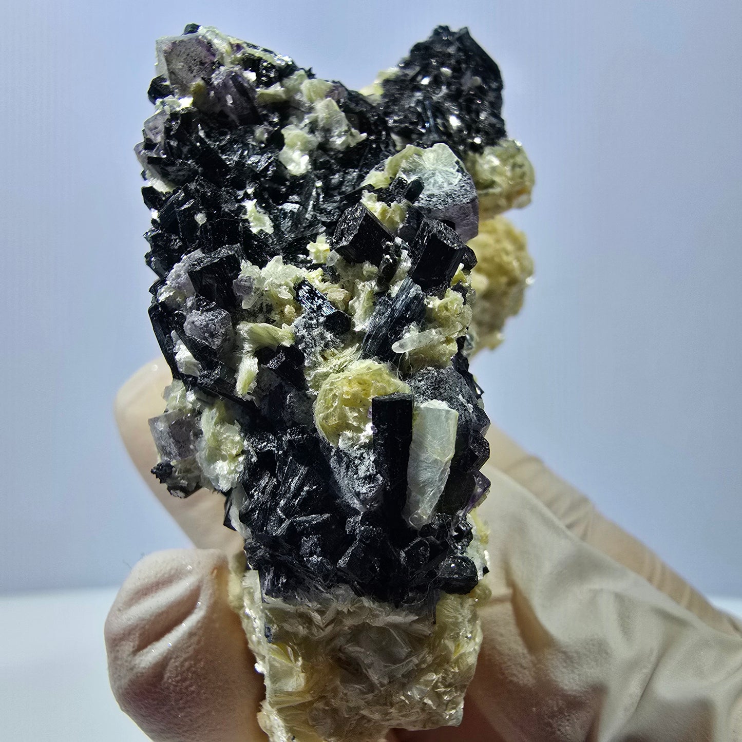 Spécimen de fluorite fantôme, tourmaline scholle, muscovite, Erongo, Namibie, 78 x 58 x 33 mm 