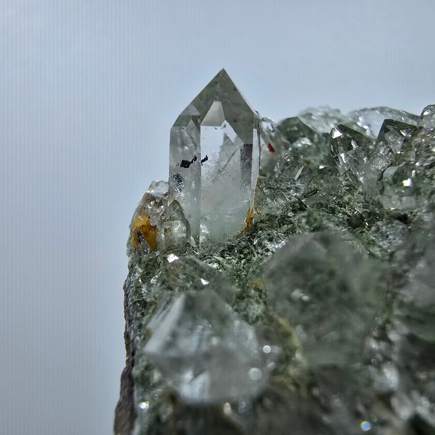 Starburst Harlequin Quartz, Analcim, Chlorite Streep Mine Gobo. Namibia 53*39*28mm 