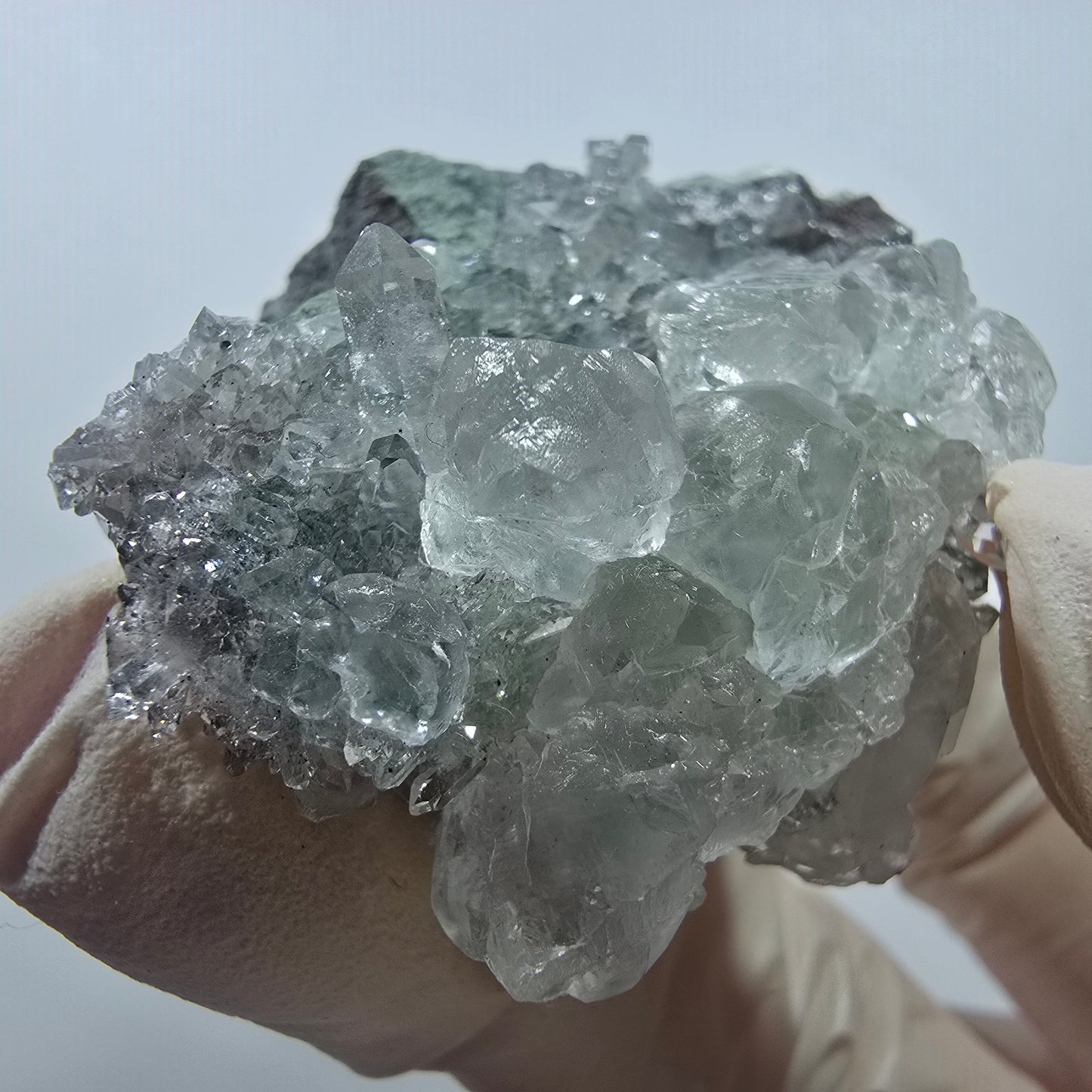 Amas de quartz rare en forme d'étoile de calcite UV, mine Streep, Gobobo, Namibie, 47 x 38 x 21 mm 