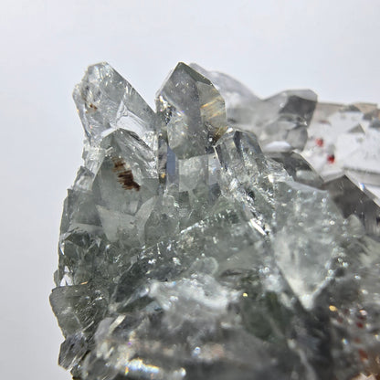 Quartz Harlequin Starburst, spécimen de préhnite, mine Streep, Goboboseb, Namibie, 44 x 39 x 25 mm 