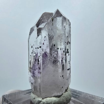 Améthyste fantôme, mine d'hématite Point Streep, Goboboseb, Namibie, 33 x 16 x 13 mm 
