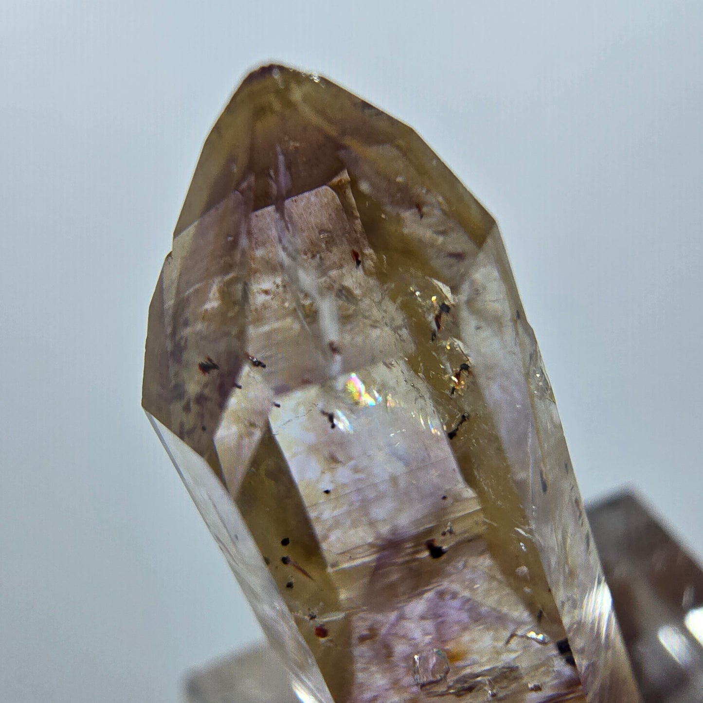 Améthyste fantôme Enhydro, mine d'hématite Streep, Goboboseb, Namibie, 32 x 11 x 11 mm 