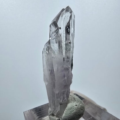 Améthyste fantôme avec hématite, mine Streep, Goboboseb, Namibie, 44 x 16 x 10 mm 