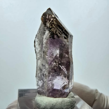 Pointe de sceptre squelette en améthyste fantôme, Goboboseb, Namibie, 39 x 19 x 12 mm 