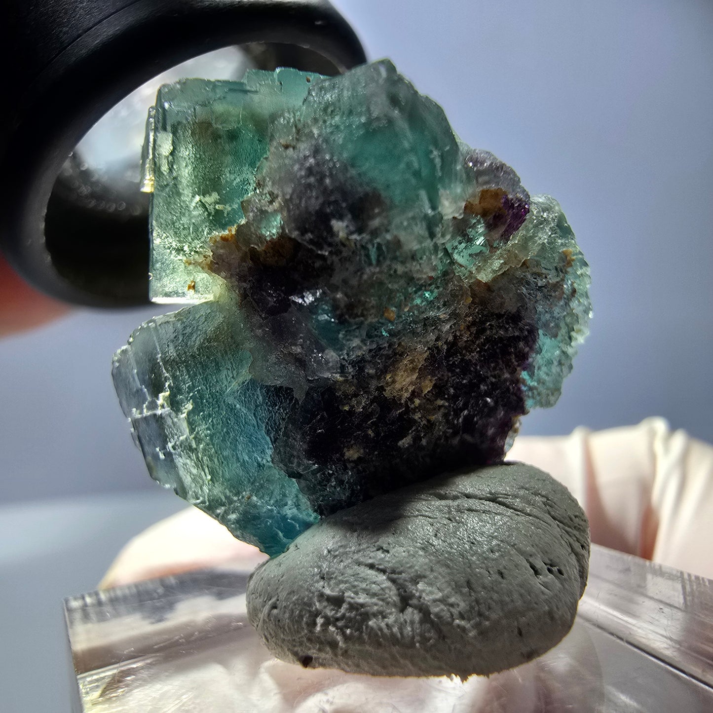 Spécimen de cube de fluorite fantôme, parqueté vert violet Okorusu, Namibie 25*18*18 mm 